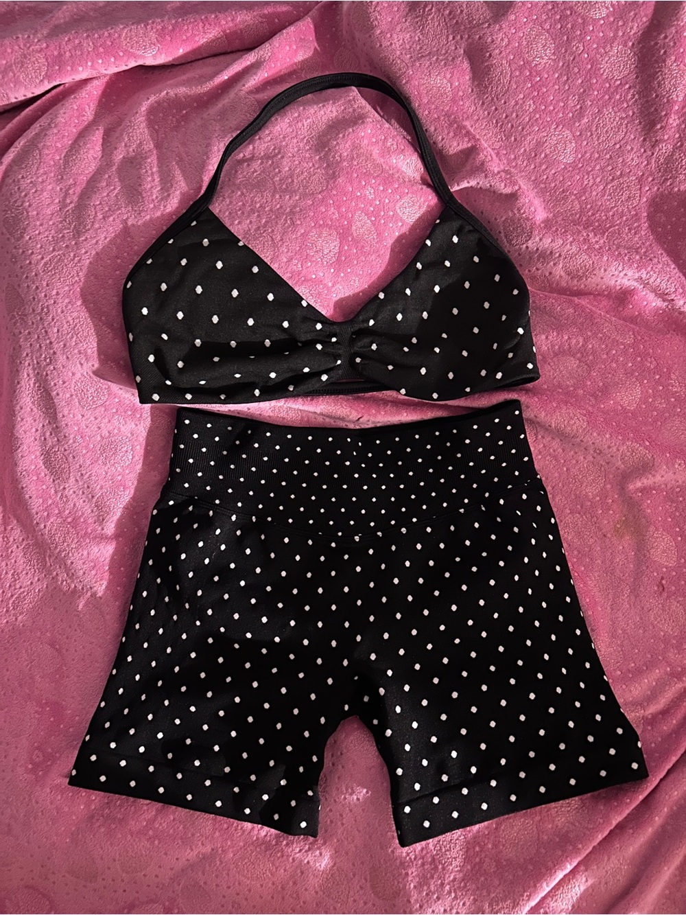 Black Polka Dot halter sports bra with butt scrunch athletic shorts size small